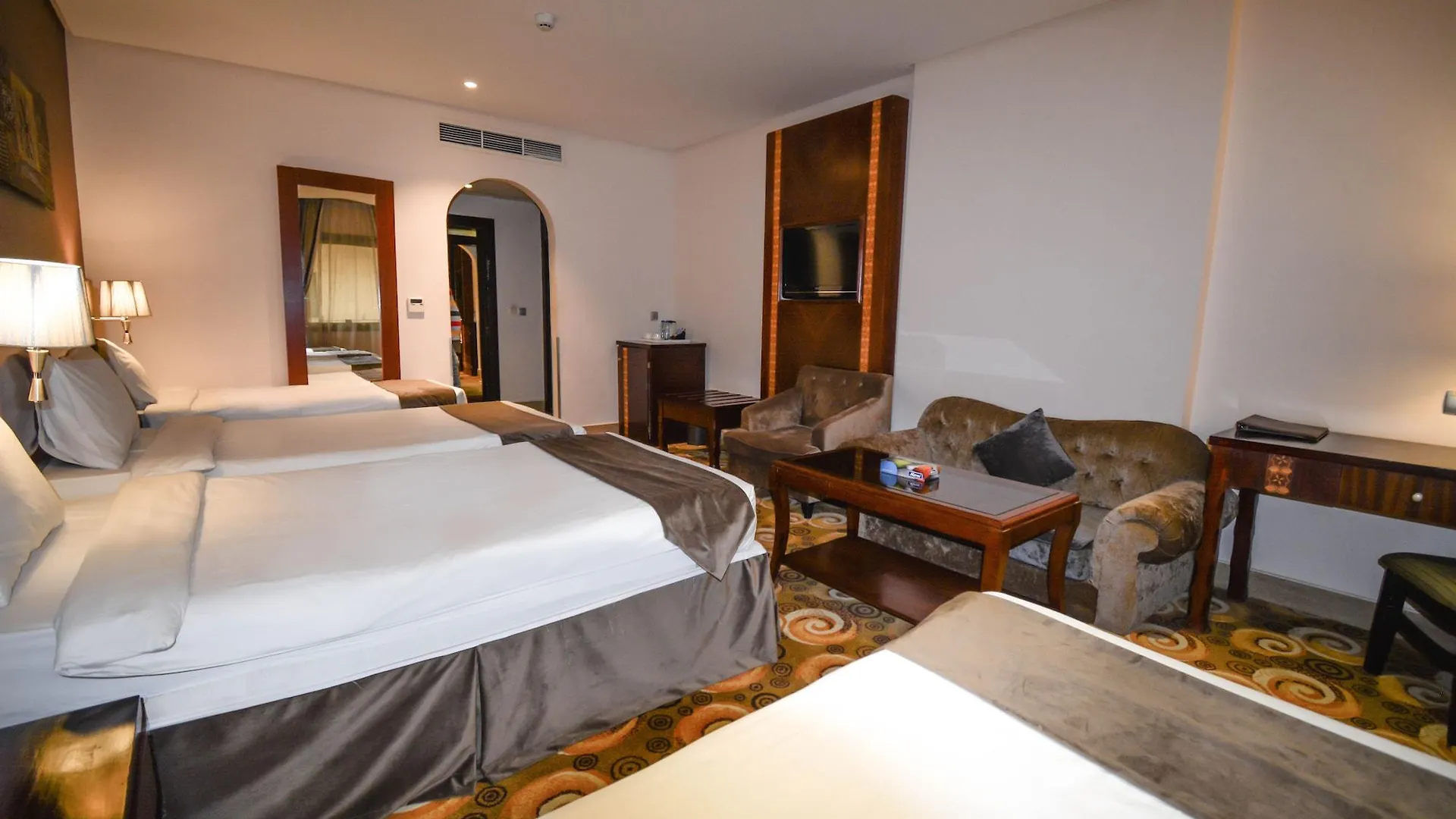 Reef Global Hotel Mecca 4*,